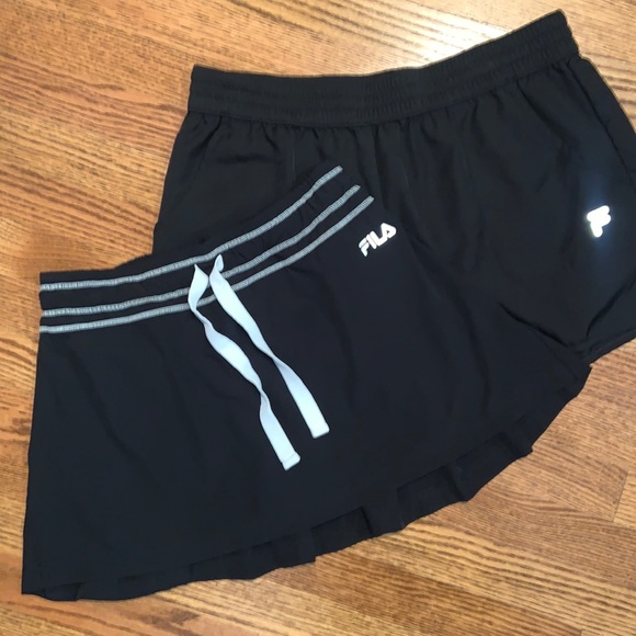 Fila Pants - 💥$10 SALE💥 2 Piece Fila Set! Size Large Athletic Shorts and Skort